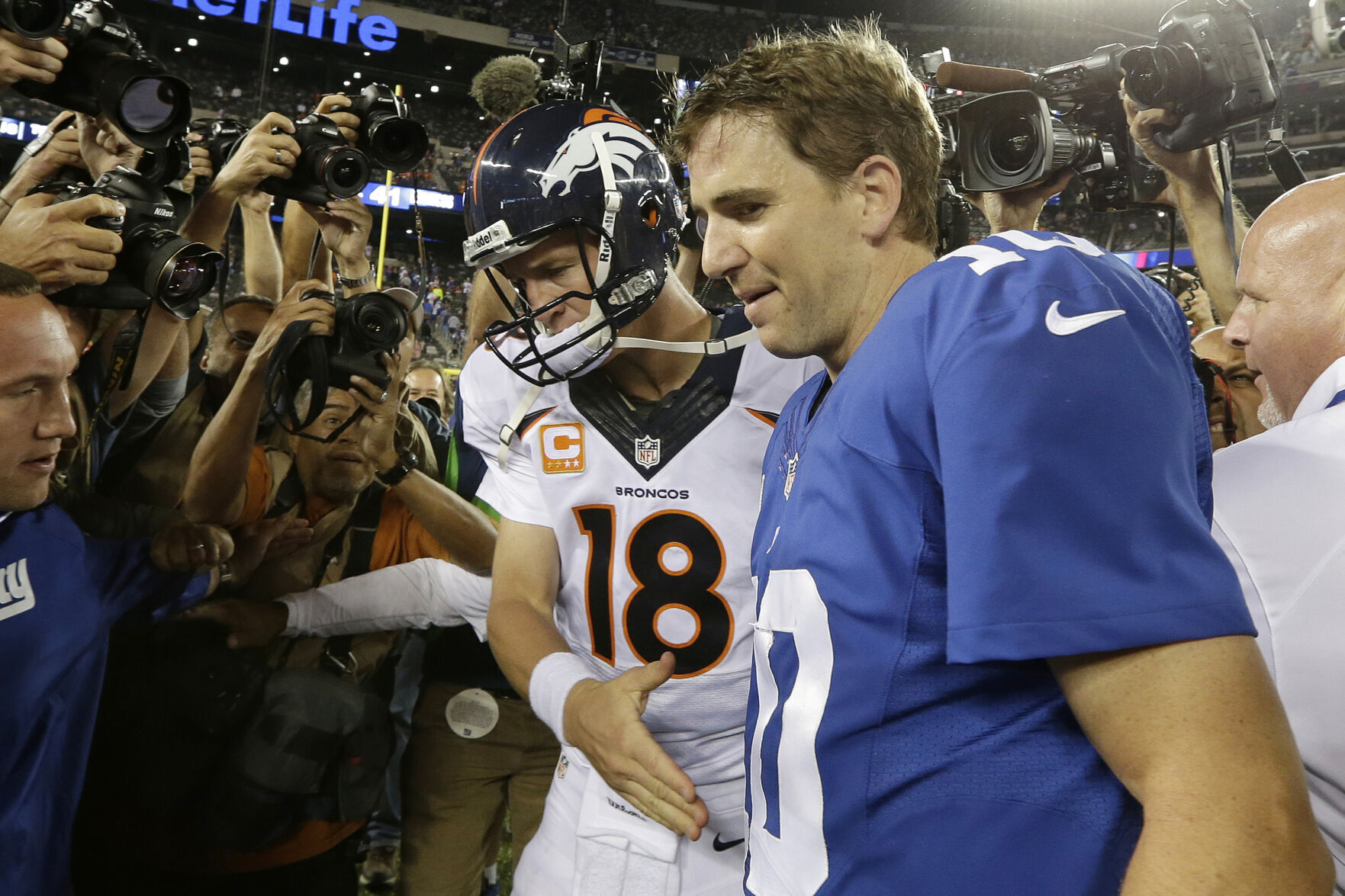 2013: Peyton Manning becomes third QB in NFL history to reach 60,000 passing yards